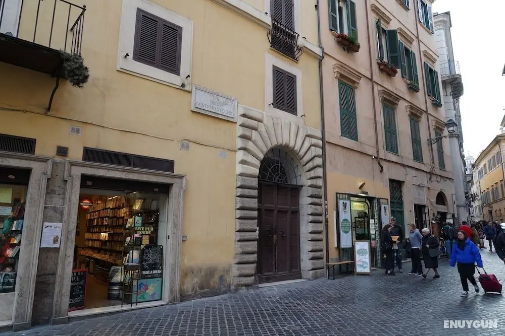 Navona Rooms with Hot Tub - Oda Manzaraları