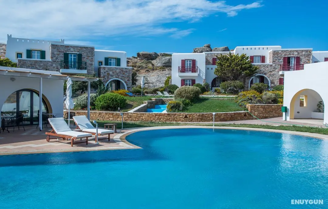 Naxos Palace - Genel