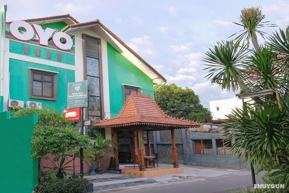 Ndalem Mantrijeron Hotel - Dış Mekan
