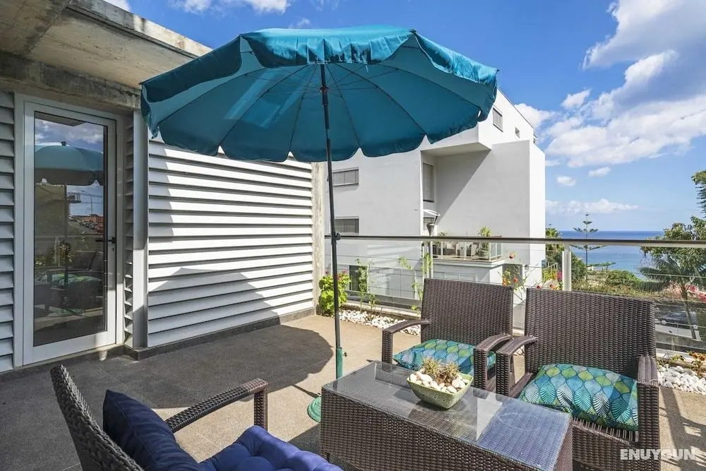 Near the Funchal Centre, With Outdoor Space and sea View - Barreiros II - Oda Düzeni