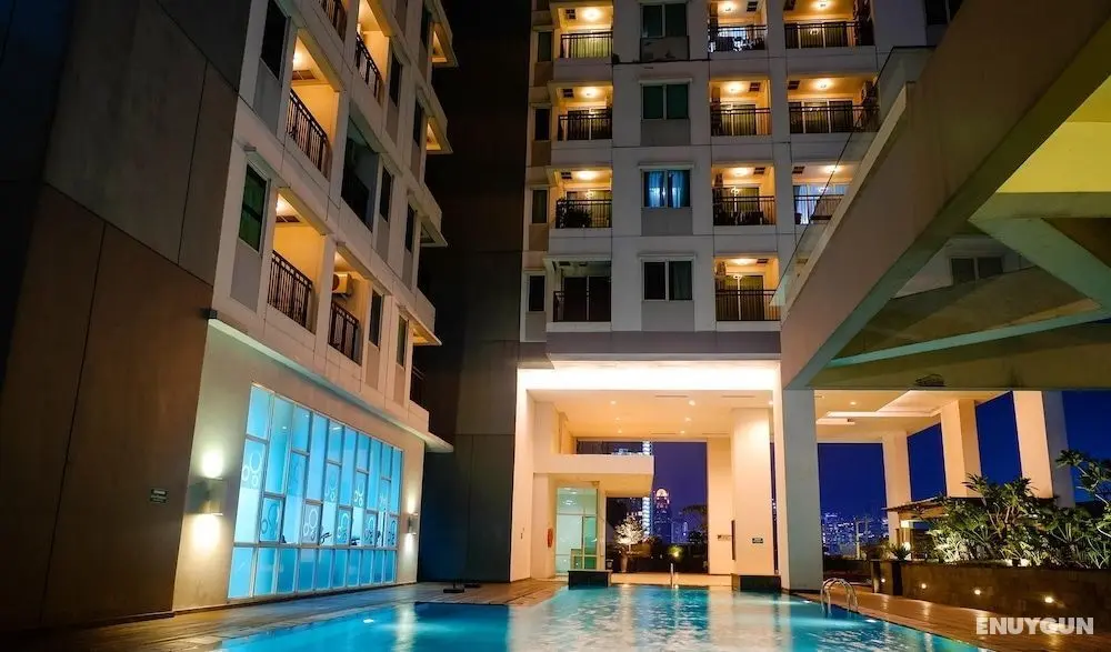 Near Grand Indonesia Thamrin Executive Apartment - Oda Manzaraları