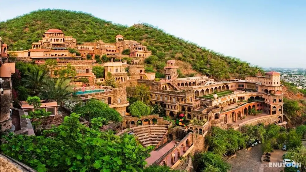 Neemrana Fort-Palace - Öne Çıkan Resim