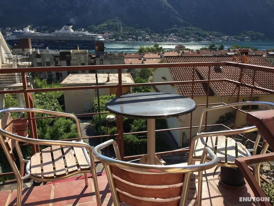Neni Apartments - Oda Düzeni