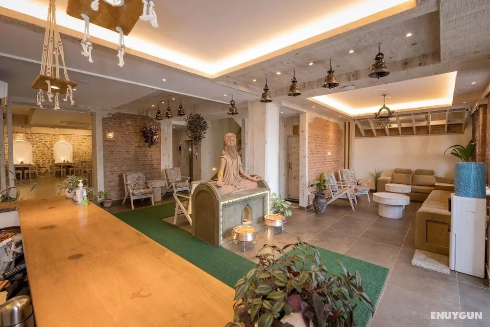 Nepal Yoga Home - Adult Only - Lobi