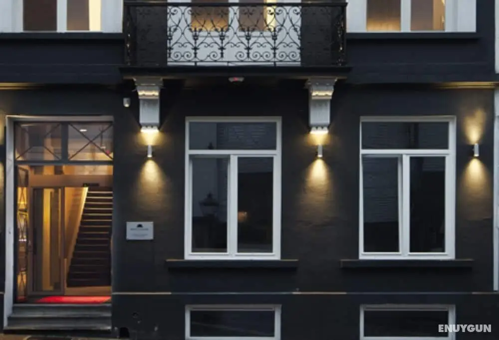 Neufchatel Belgian Hotel - Dış Mekan
