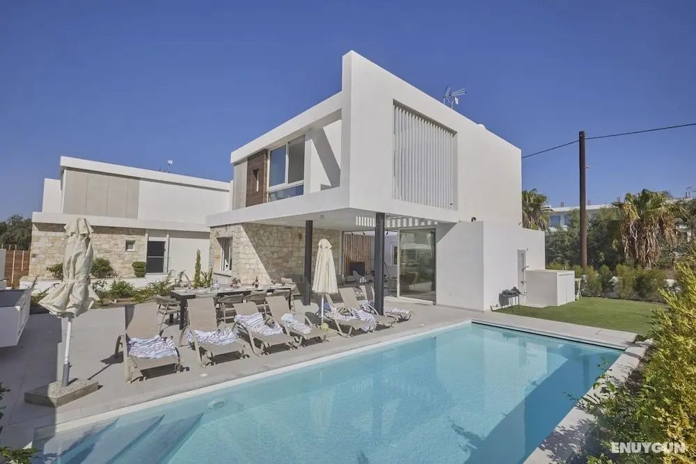New 5 Bedroom Villa With Pool in the Center of Ayia Napa Kube Villa 4 - Öne Çıkan Resim