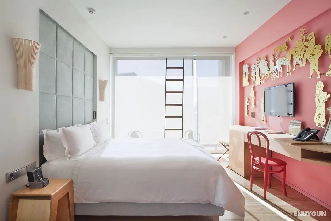 New Hotel - Oda
