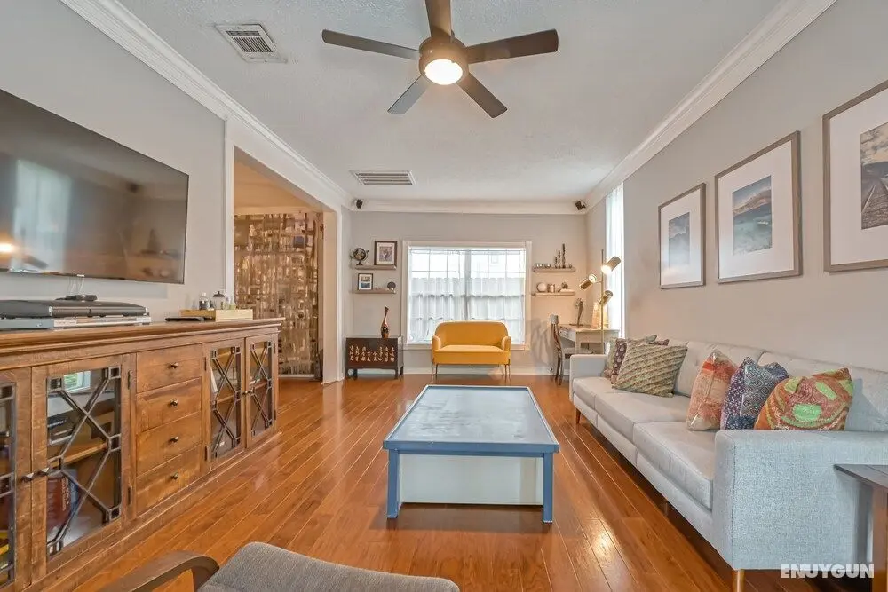 New Listing! Heights Bungalow in Greater Heights Houston, Child-friendly, Work-cation, Sleeps 8 - Öne Çıkan Resim