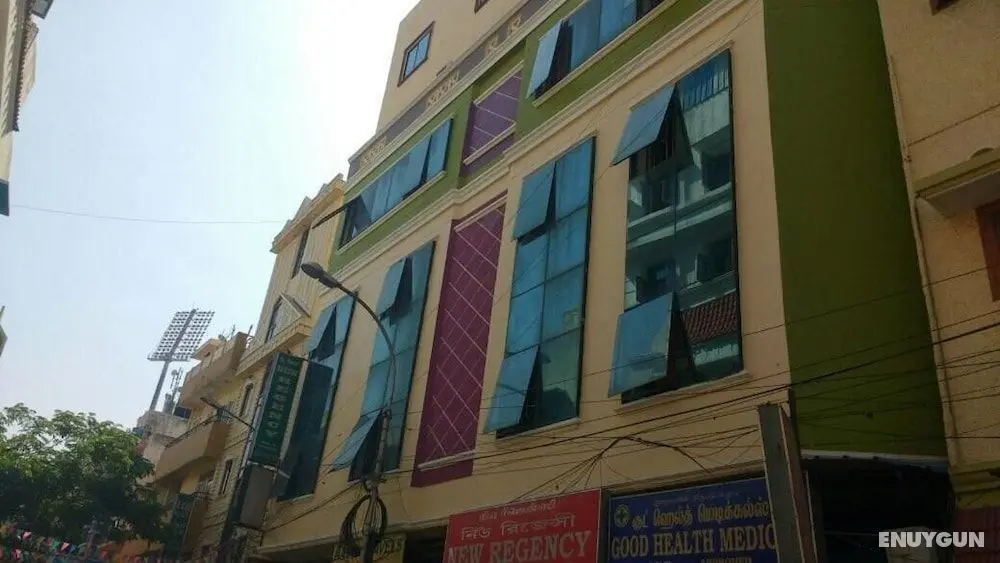New Regency - Dış Mekan