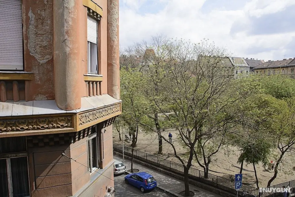 New Walnuttree Double 12 Pers Apartment Central - Konum Öne Çıkanlar