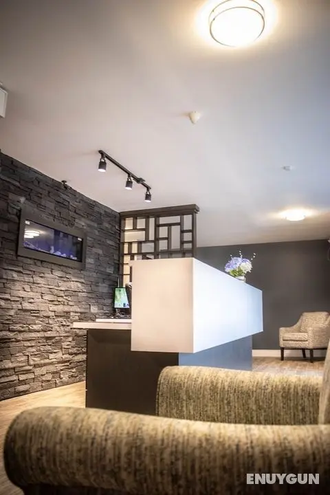 Newfound Inn & Suites - Lobi