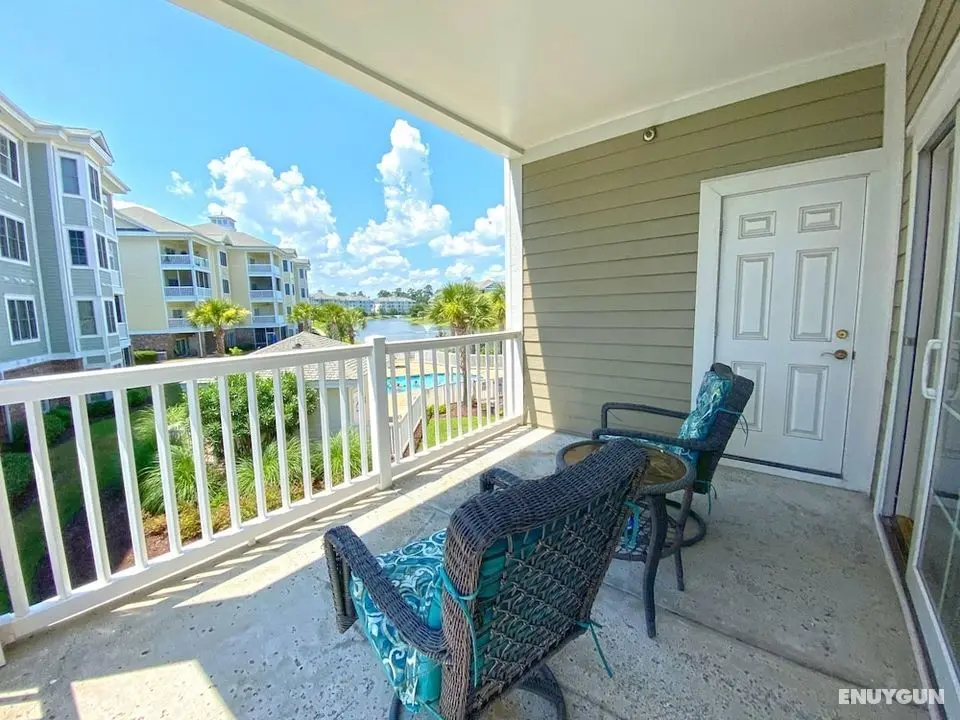 Newly Furnished! Premiere Condo w/ Lake View! - Oda Düzeni