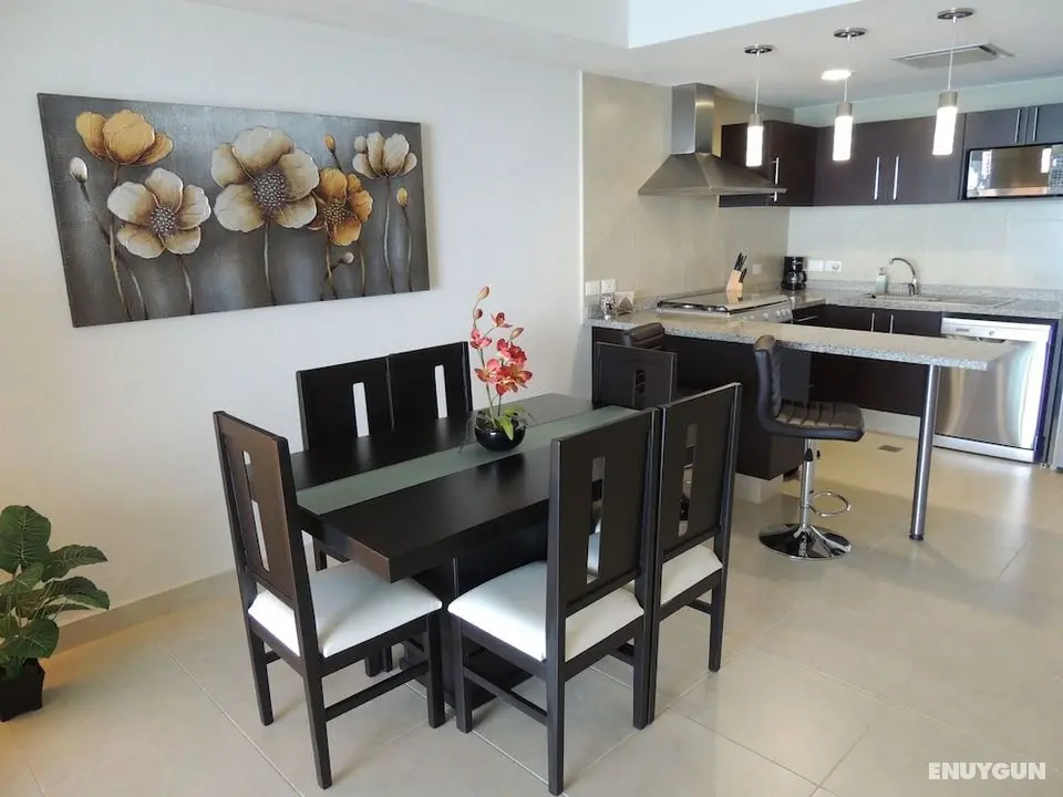 Newly Listed Ocean View 1 Bedroom - Öne Çıkan Resim