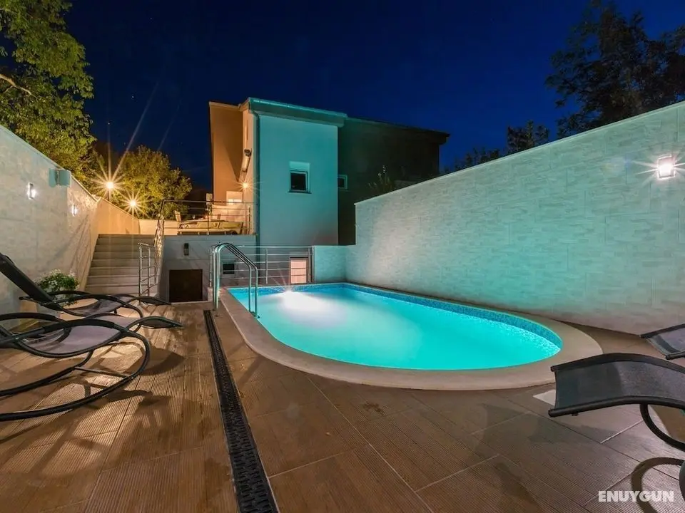 Nice Apartment With Terrace & Swimming Pool - Öne Çıkan Resim