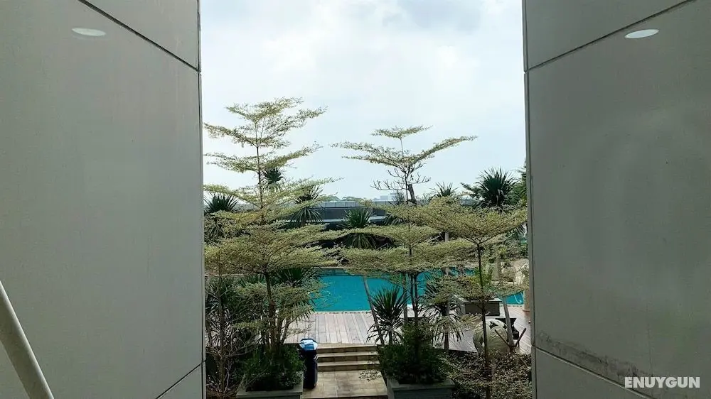 Nice And Comfort 1Br At Sky Terrace Apartment - Havuz