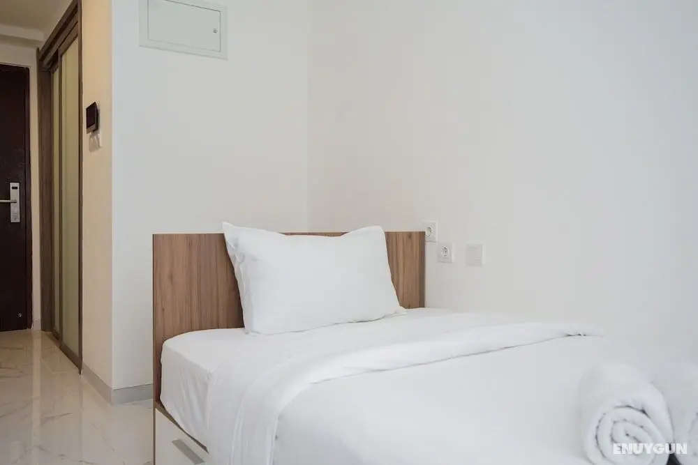 Nice And Comfort Studio Room At Sky House Bsd Apartment - Oda