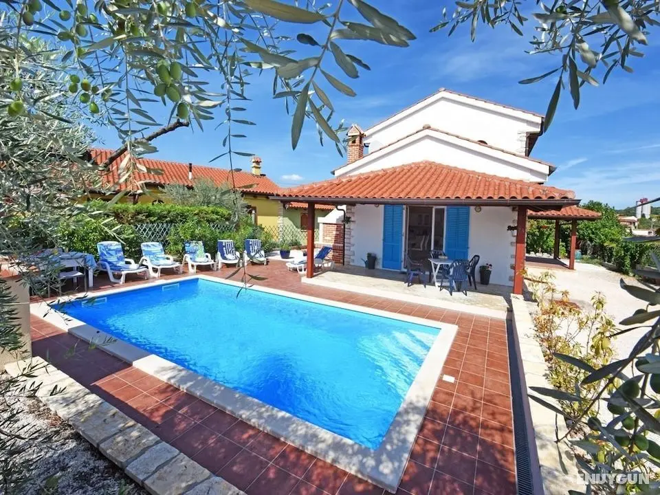Nice Holiday House With Private Pool & Roof Terrace - Havuz