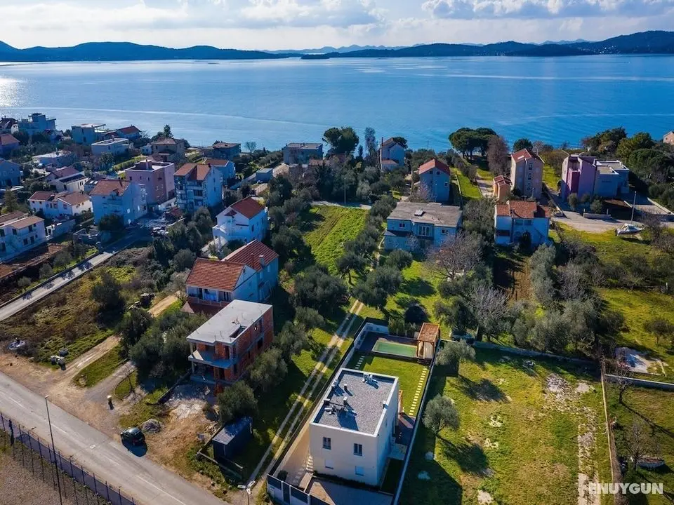 Nice Villa With Private Pool, Fenced Garden, Roofed Terrace, Near the Beach - Konum Öne Çıkanlar