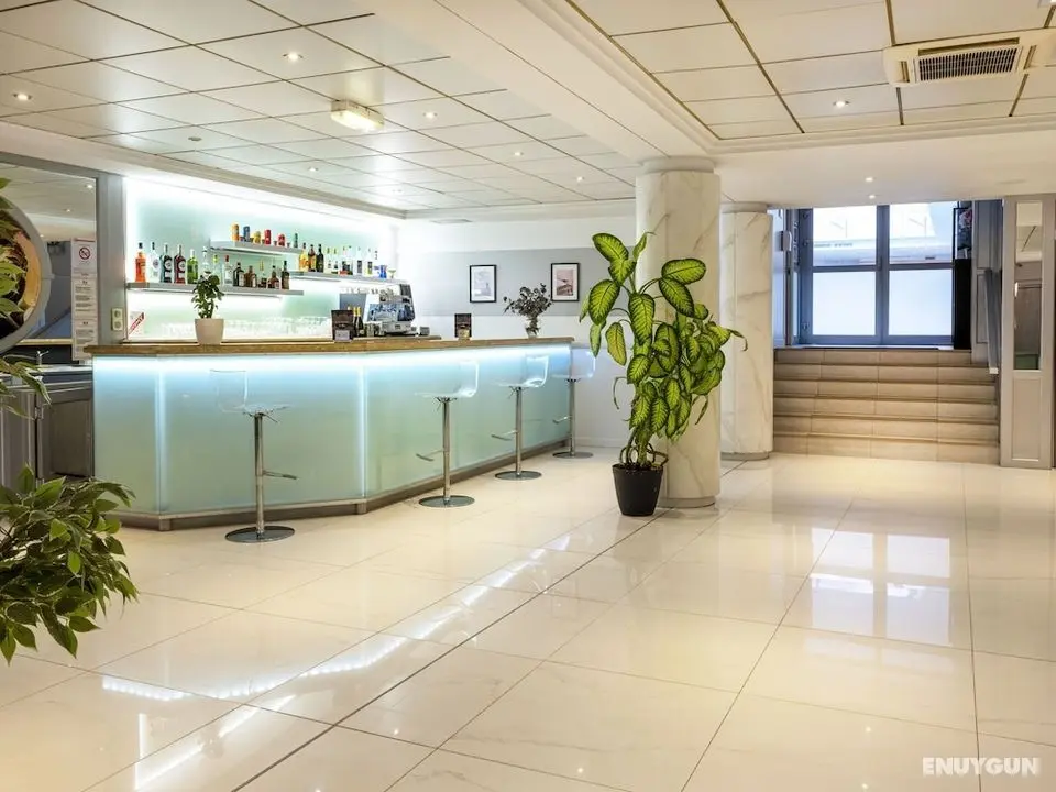 Hotel Nice Riviera - Lobi