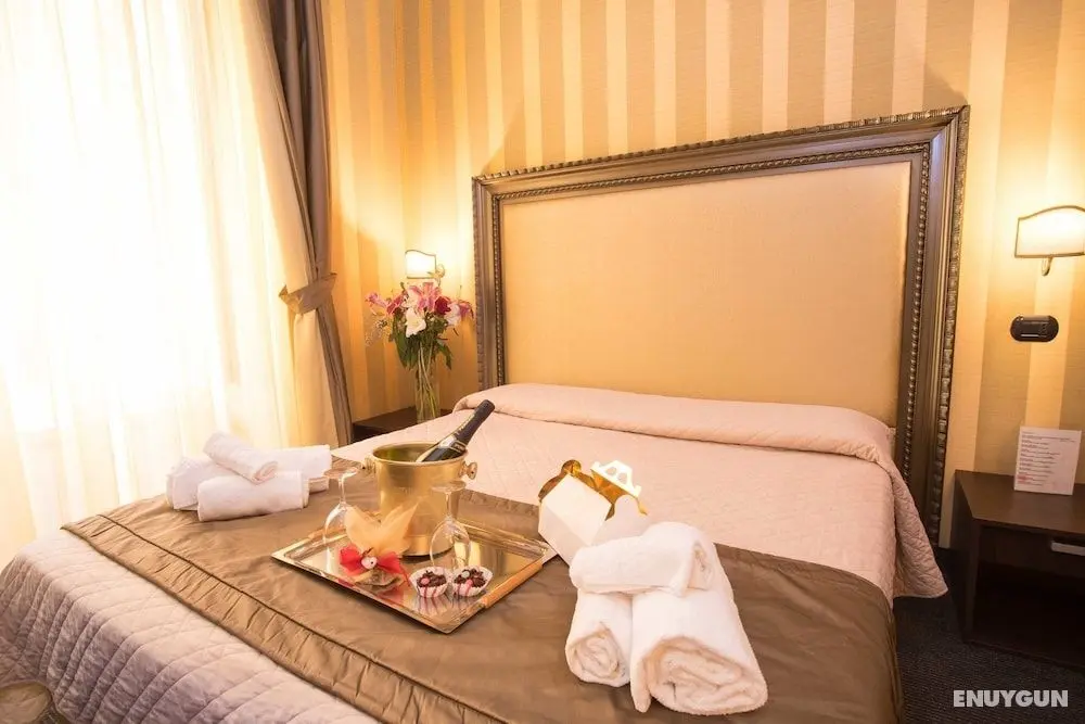 Nice Rome Holiday - Öne Çıkan Resim