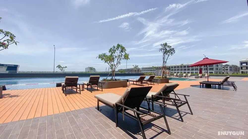 Nice And Stylisth Studio At Osaka Riverview Pik 2 Apartment - Havuz