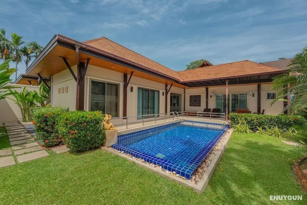 Niche Villas by TropicLook - Öne Çıkan Resim