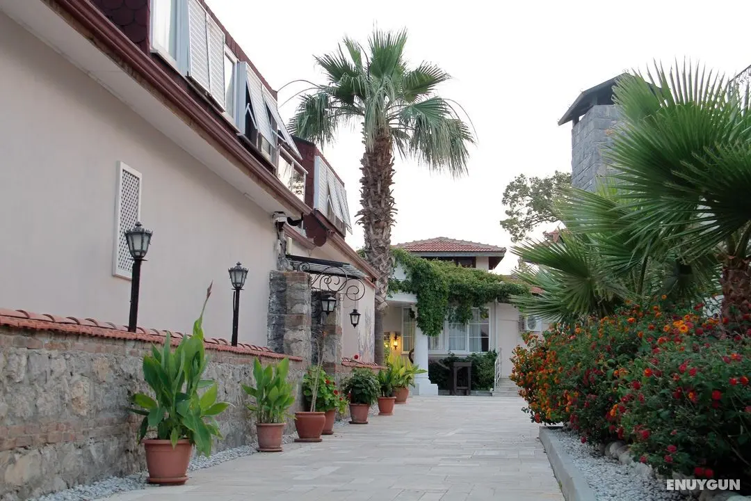 Nicholas Park Hotel - Dış Mekan