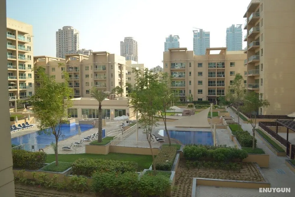 (Nickname Oasis) Spacious 1BR Apt. w/ terrace and pool view - Havuz