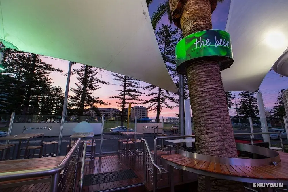 Nightcap at Watermark Glenelg - Bar