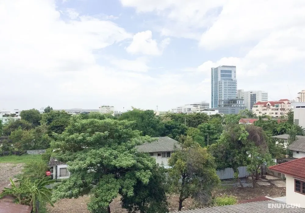 Niitra Hostel Thailand - Konum Öne Çıkanlar