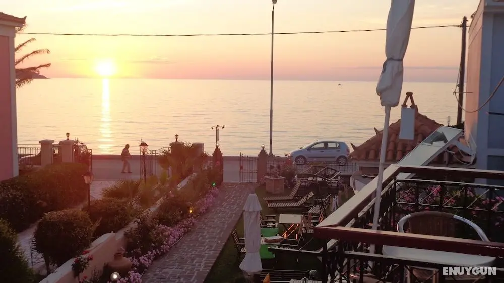 Niki Studios Sea-Front - Konum Öne Çıkanlar