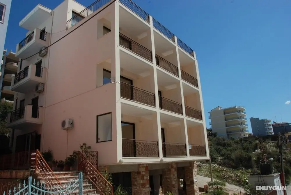 Nikos Hotel and Apartments - Dış Mekan