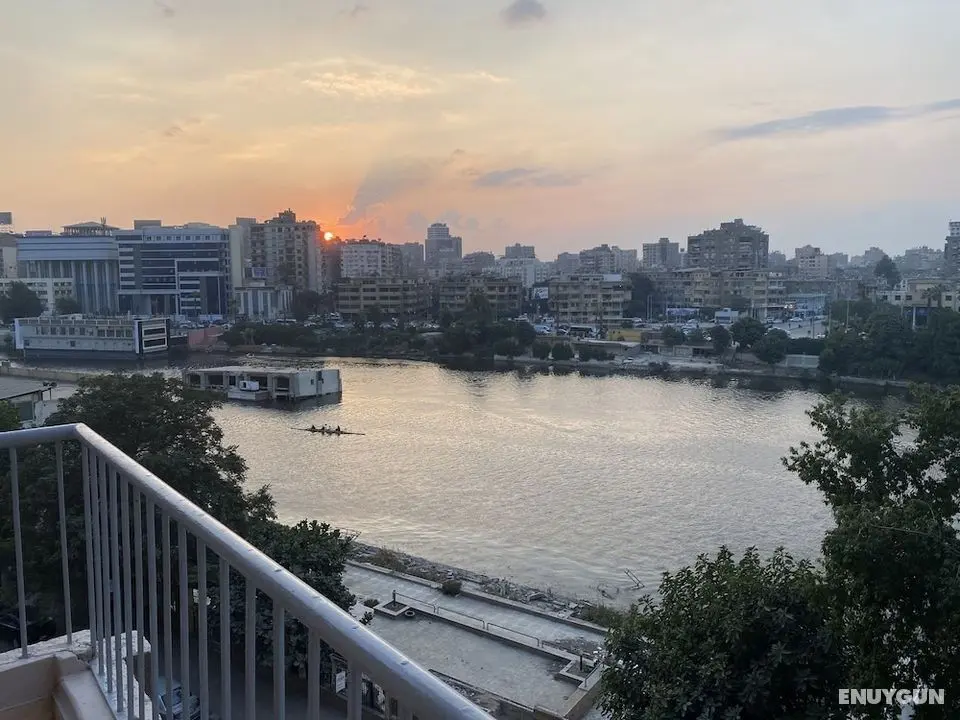 Nile View 2-bed Apartment in Zamalek Cairo - Öne Çıkan Resim