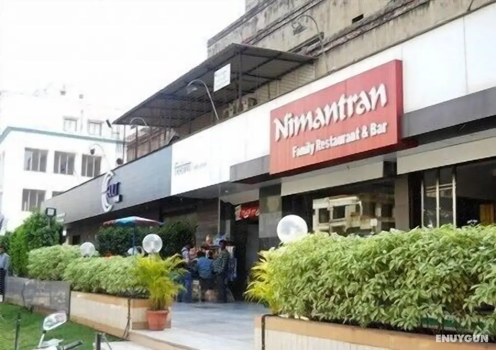 Hotel Nimantran - Dış Mekan