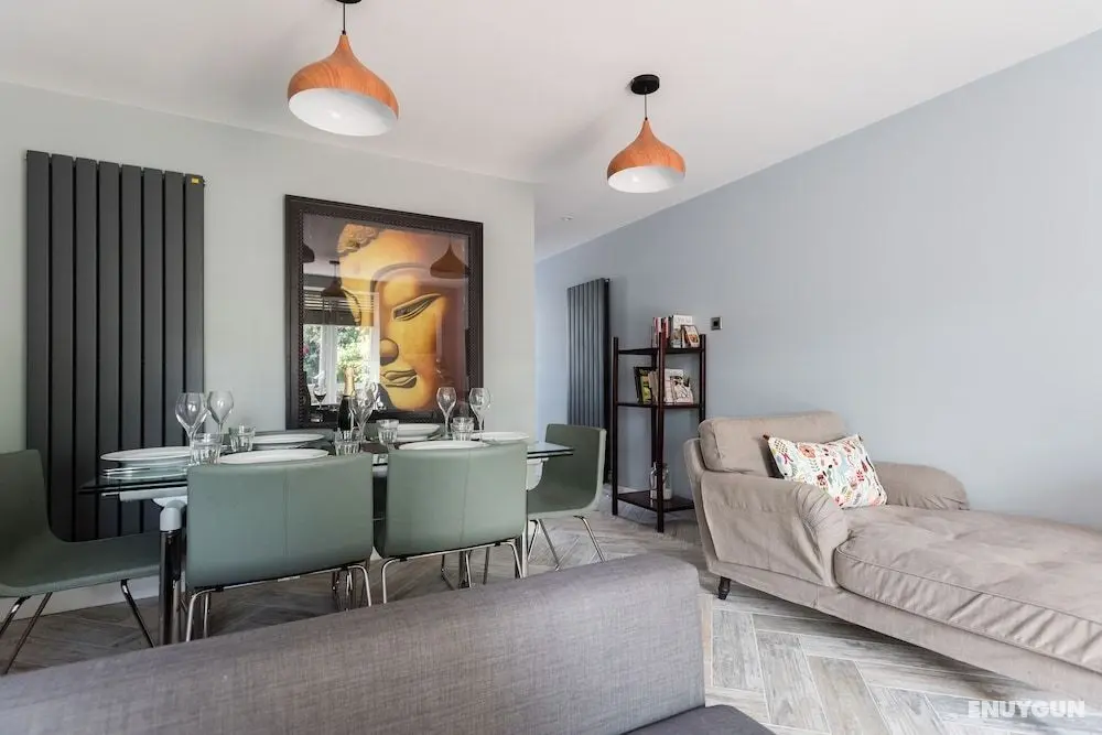 The Nine Elms Residence - Öne Çıkan Resim
