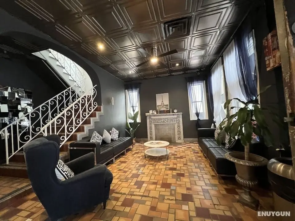 Nine20 Collins Apartments by Lowkl - Lobi