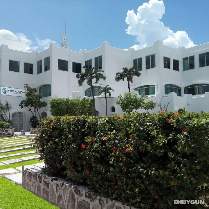 Nirvana Hotel & Hostel - Cancun Hotel Zone - Dış Mekan