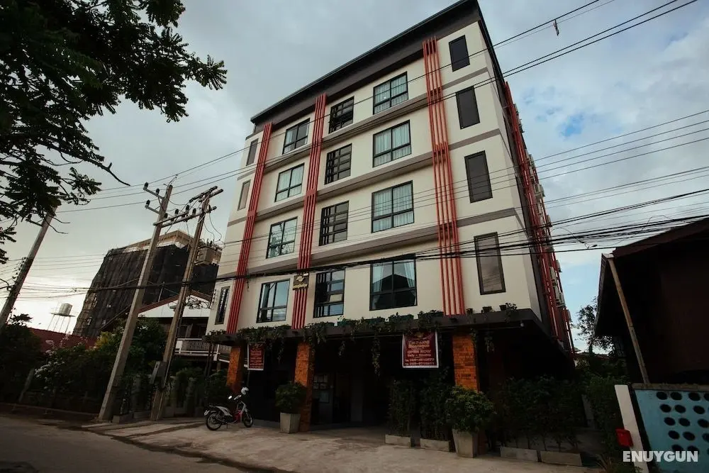 Noble Tarntong Boutique - Öne Çıkan Resim