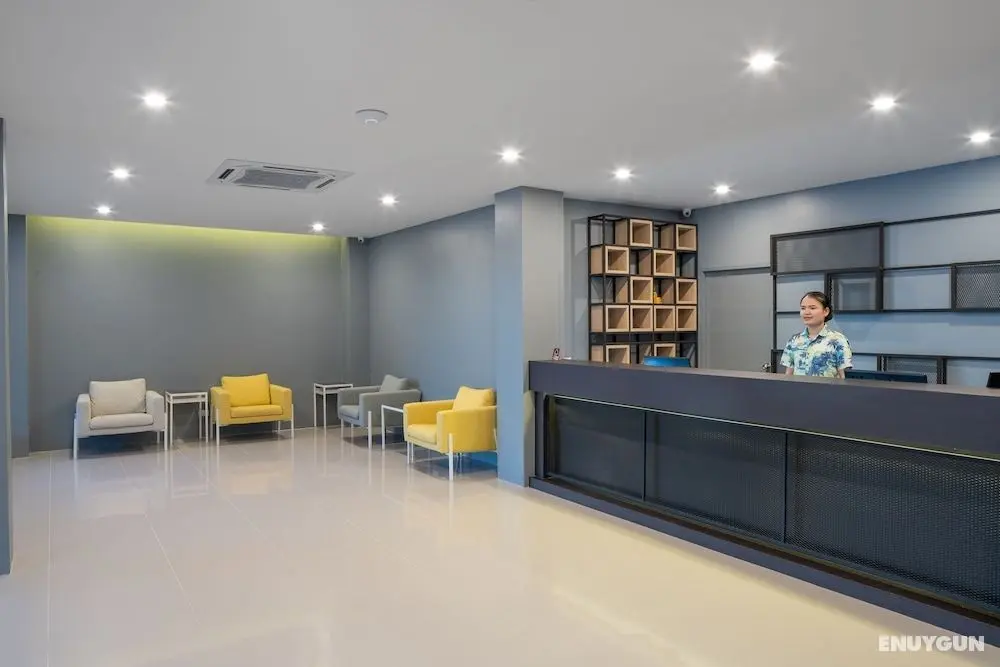 Nora Lakeview Hotel - Lobi