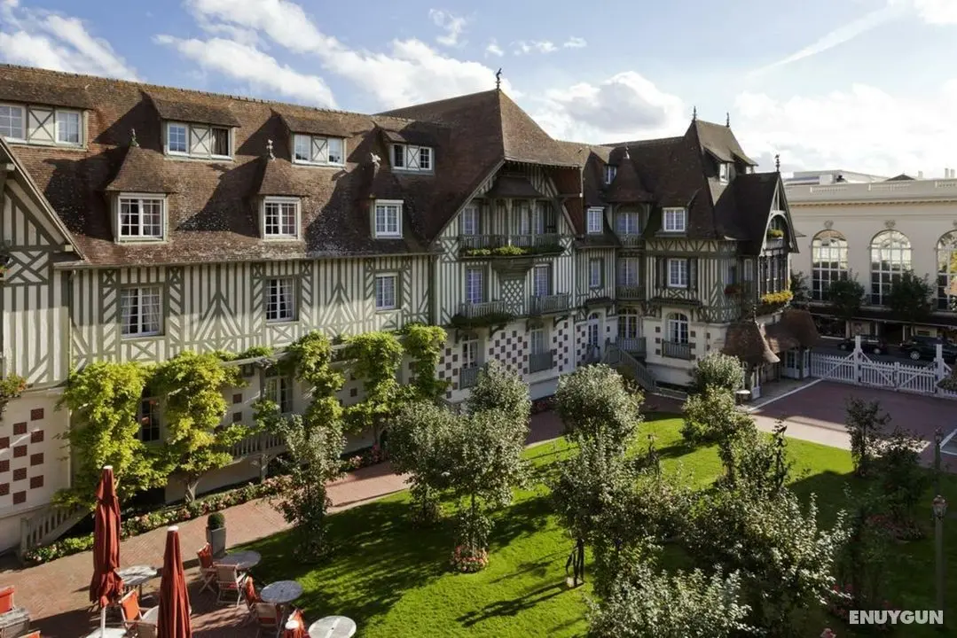 Normandy Barriere - Genel