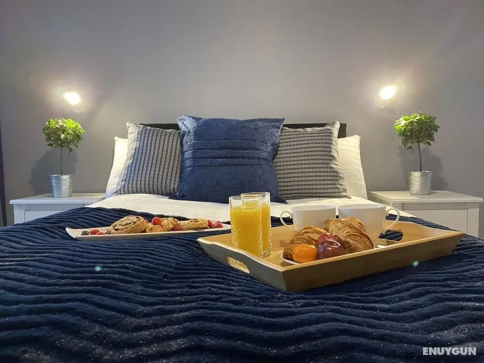 The North West Contractors Base - 9 Bedroom - EV Charging - Oda