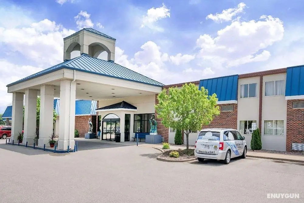 Norwood Inn & Suites La Crosse - Dış Mekan