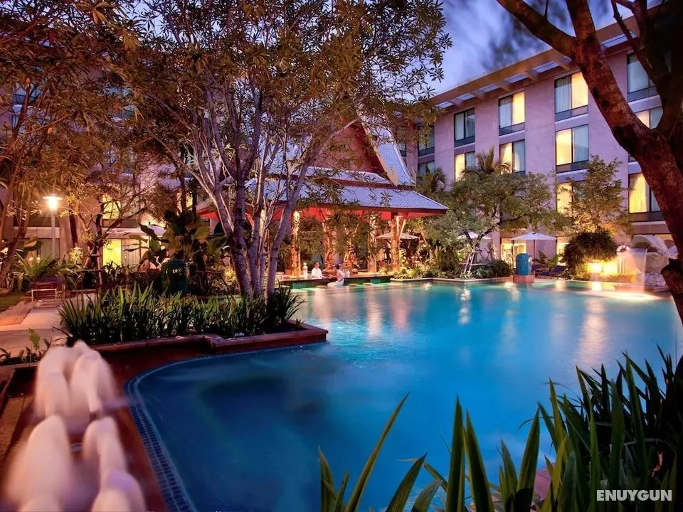 Novotel Bangkok Suvarnabhumi Airport Hotel - Misafir Tesisleri ve Hizmetleri