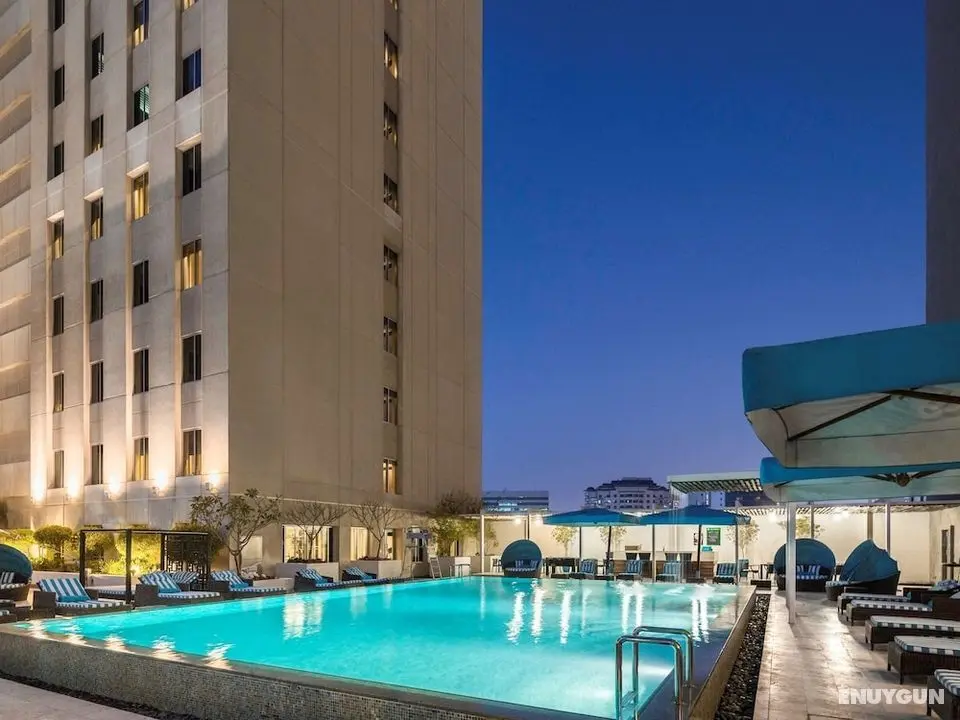 Novotel Deira Creekside Dubai - Havuz