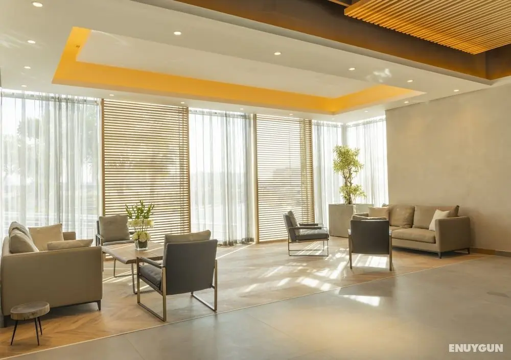 Novotel Jumeirah Village Triangle - Lobi