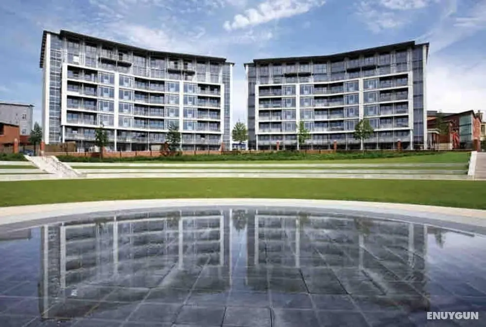 Nr Bullring Birmingham City With Balcony & Parking - Havuz