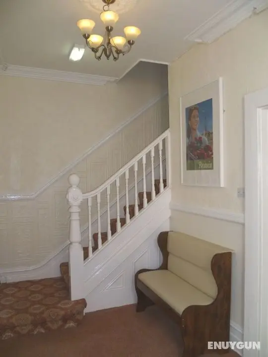 Number Twenty-Five Guesthouse - Lobi