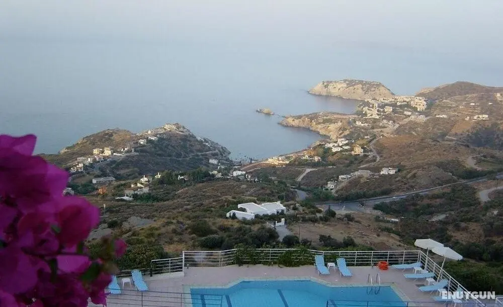 Nymphes Luxury Apartments - Havuz