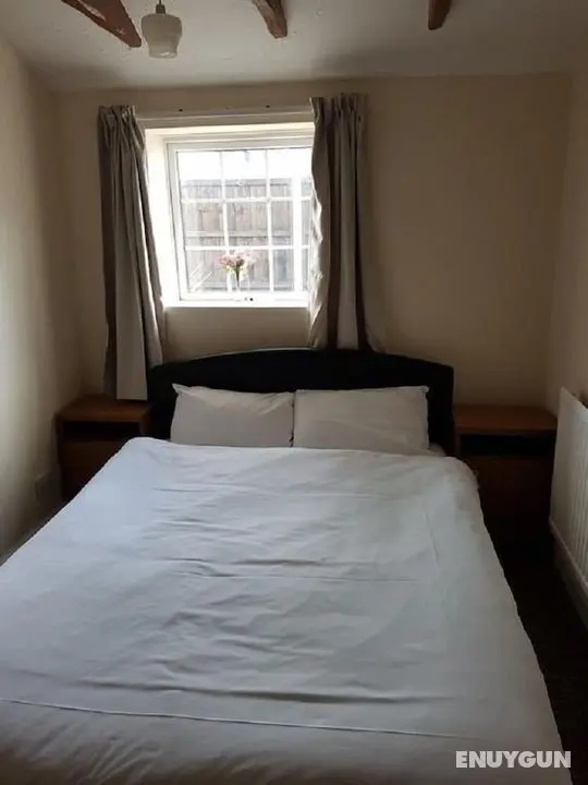 Oak Cottage - Öne Çıkan Resim