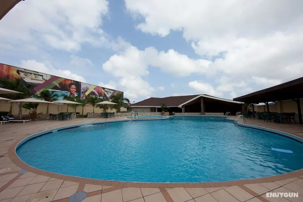 Oak Plaza Hotels - East Airport - Dış Mekan